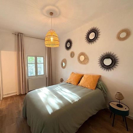 Appartement Eygalieres Avec Petit Jardin Esterno foto