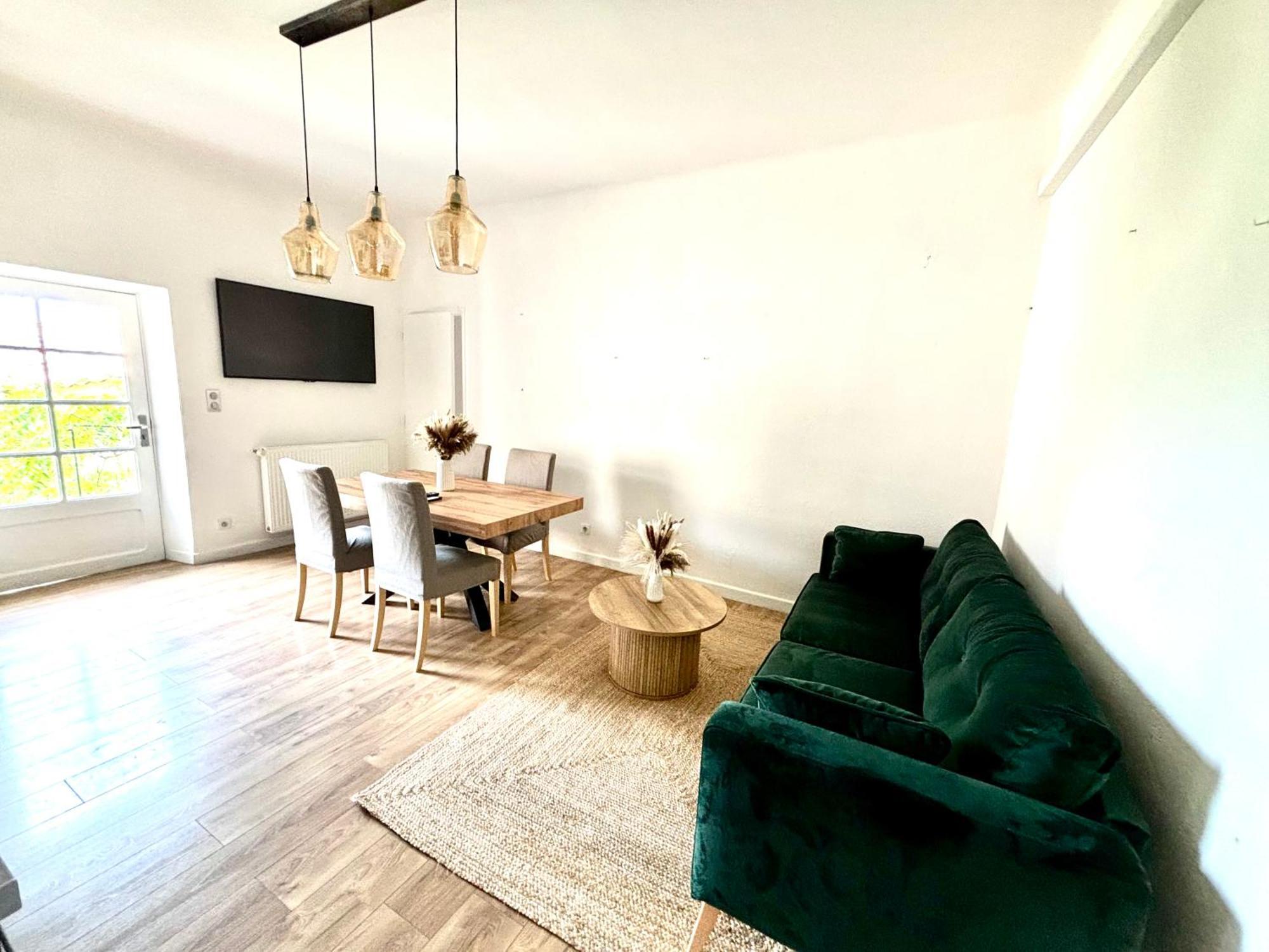 Appartement Eygalieres Avec Petit Jardin Esterno foto